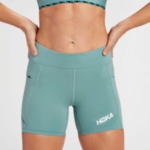 Hoka Women's Hupana 5" Short in Sea foam Green size XS